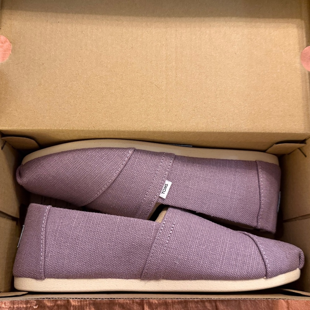 BNIB Tom's Alpargata 7 Elderberry Heritage Canvas